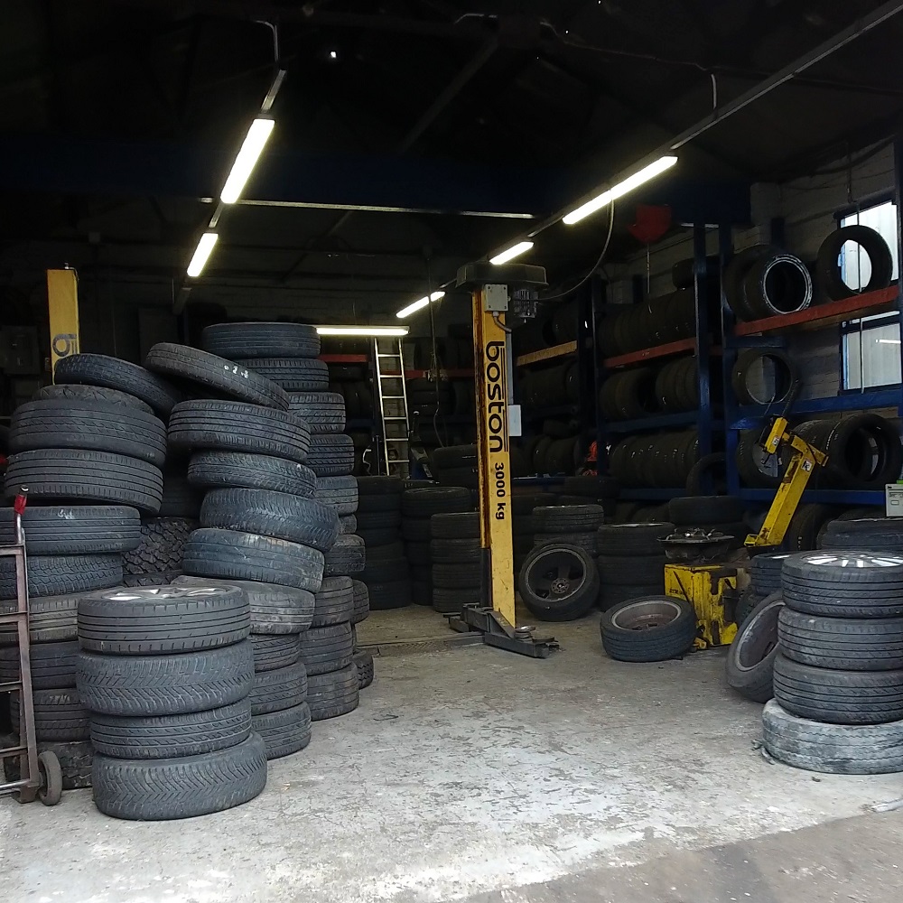 Tyre Fitting - Tyre Bay